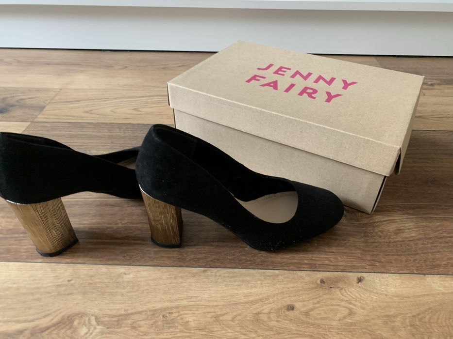 Piękne czarne półbuty na złotym słupku (35)