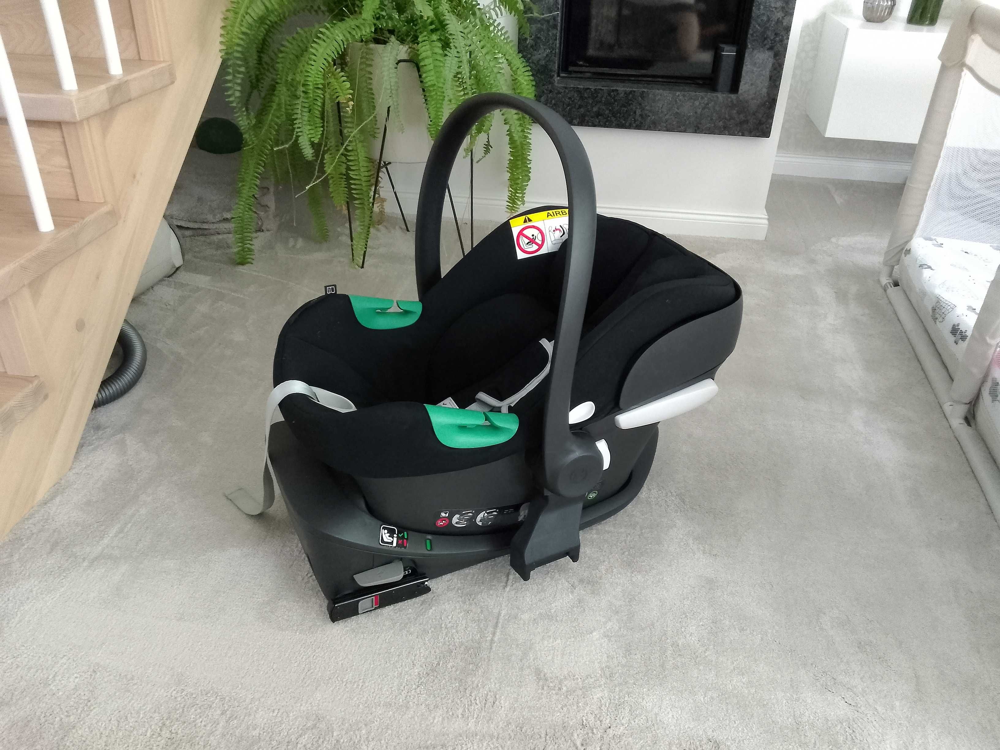 Fotelik samochodowy/nosidełko  Cybex aton 2 z bazą 0-13 kg
