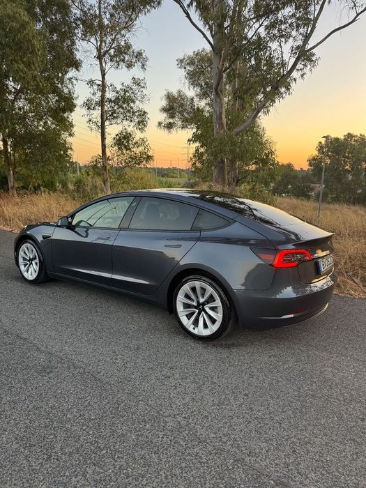 Tesla Model 3 Long Range AWD Dual Motor
