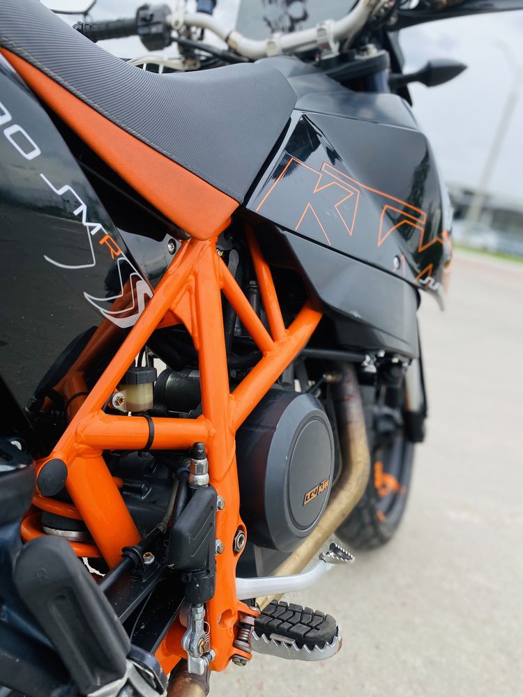 KTM 690 SMR Super Moto