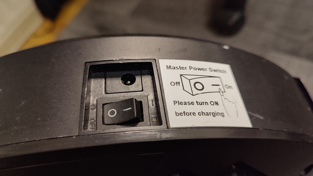 Робот пылесос i-bot