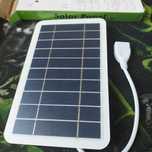 Ładowarka solarna do telefonu.