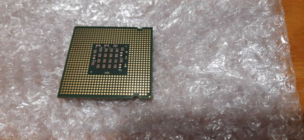 Процессор Intel Pentium 3000GHZ для компьютера.