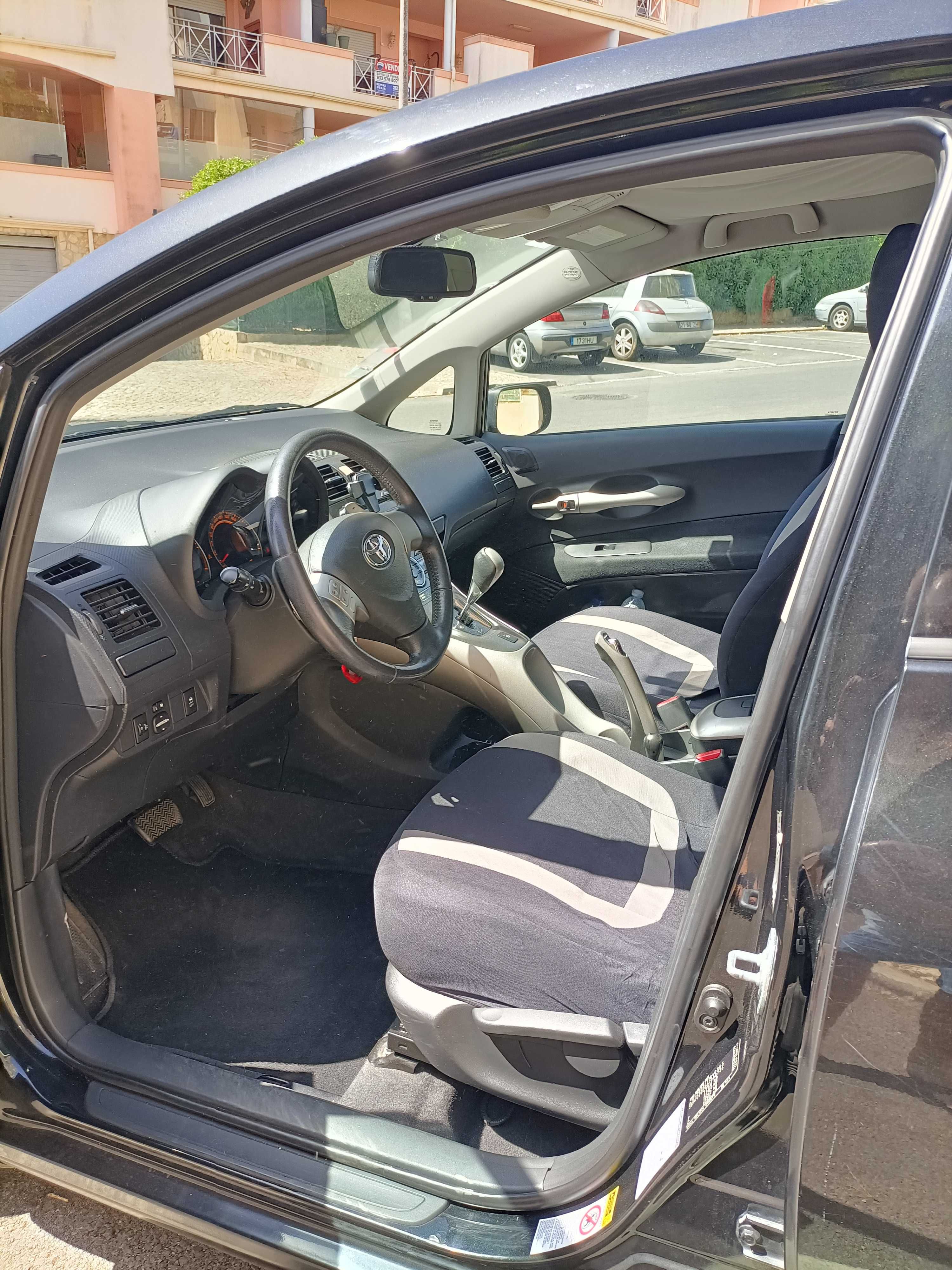 Toyota Auris 1.4  Caixa automática 122000 km