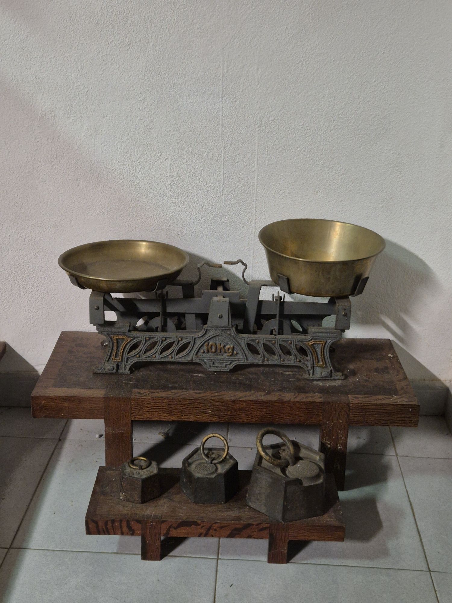 Balança antiga em ferro