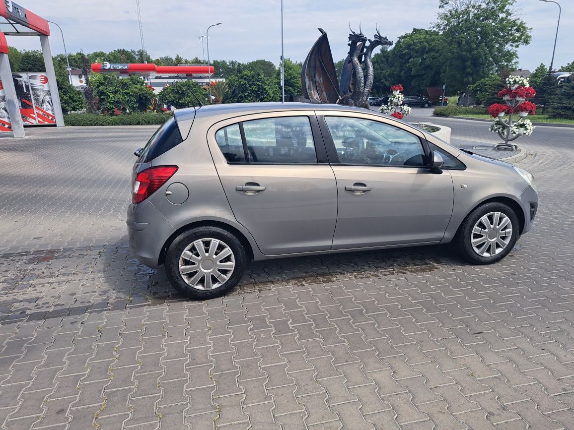 Opel corsa 1.2 b z Niemiec