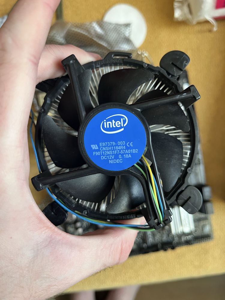 Процесор intel core i3 10100f