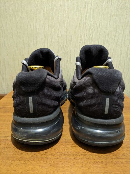 Nike Air Max 2017 чоловічі бігові кросівки розмір 41,5-42 (27 см)
