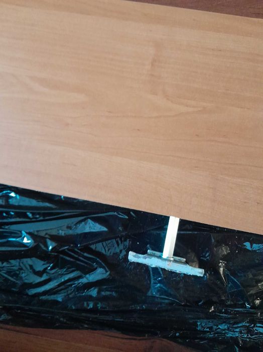 Polka meblowa scienna