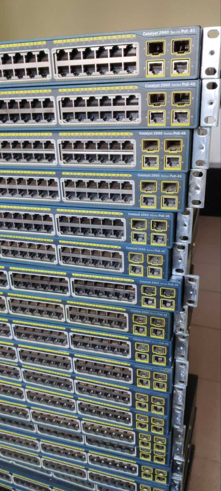 Комутатор POE Cisco 2960-48PST-L