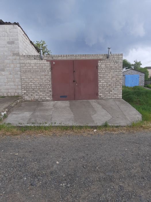 Гараж в п.г.т. Широком (торг)