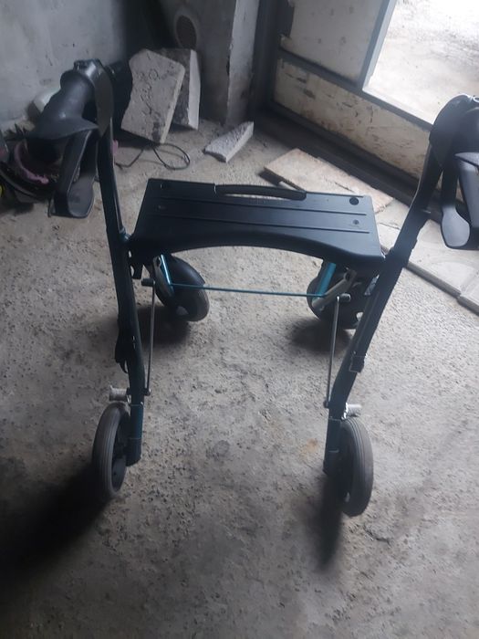 Ходунки на три колеса