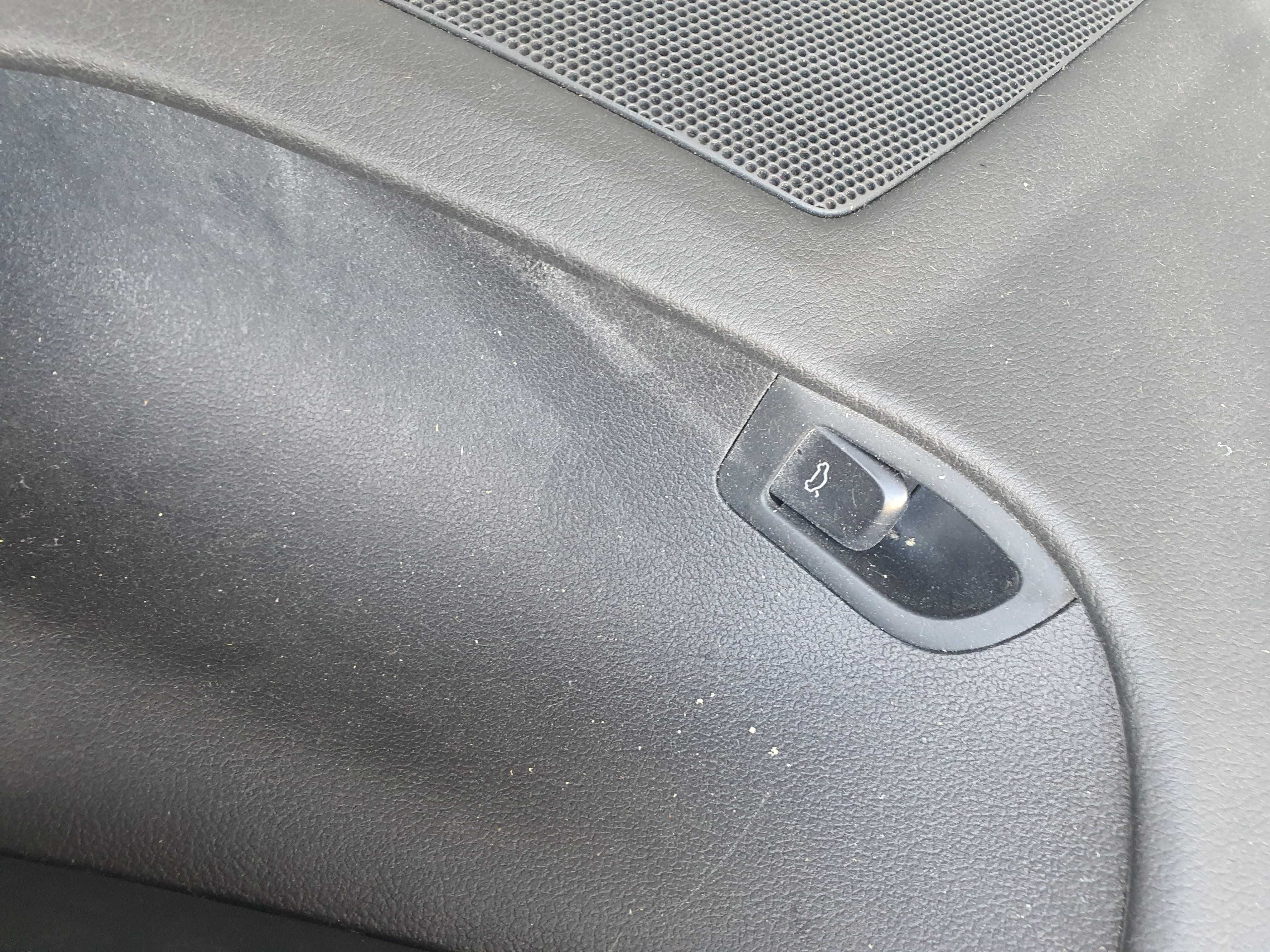 Audi A4 B8 boczek tapicerka czarna welur drzwi prawy przód UK