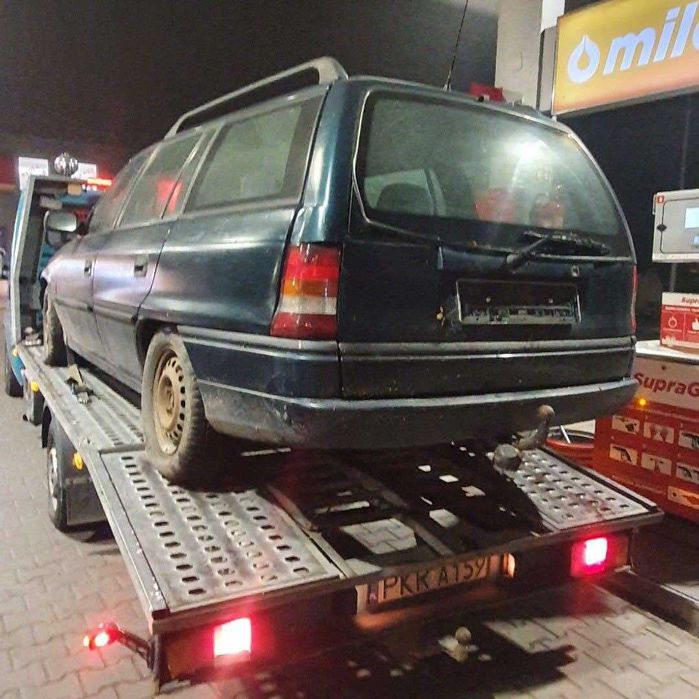 Opel Astra I F 1.6 benzyna 8zaworowy kombi zielony metalik na części