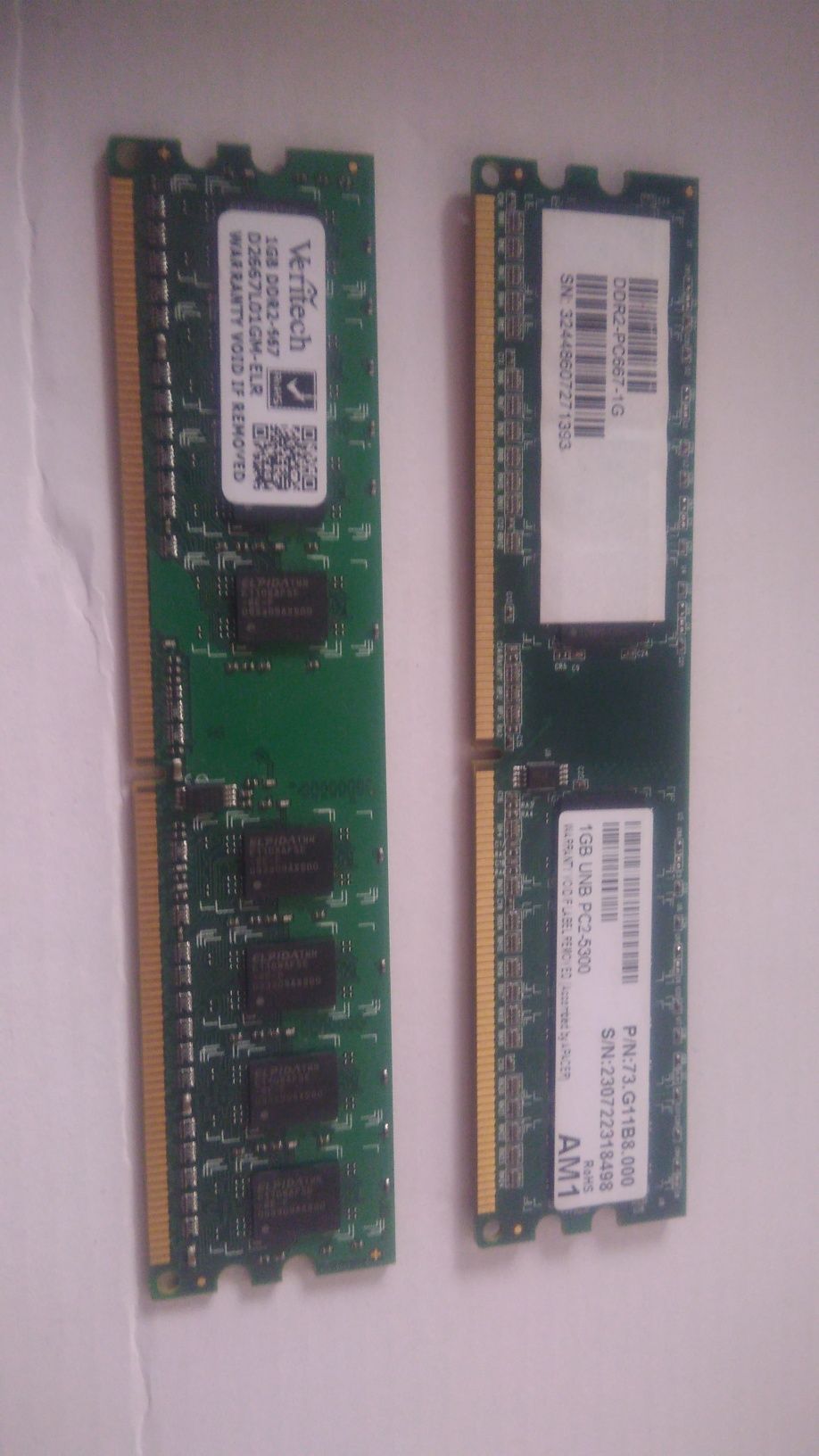 RAM 1GB ddr2 x2 7€ drives DVD