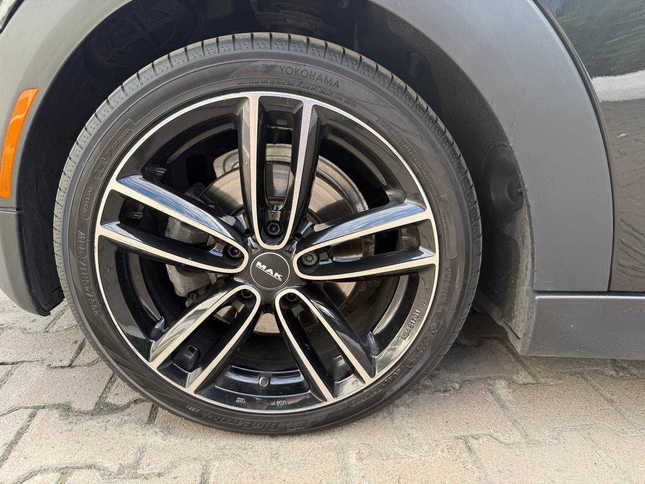 Стильний та Динамічний Mini Cooper F55 1.5 Twin Turbo (136 к.с.)