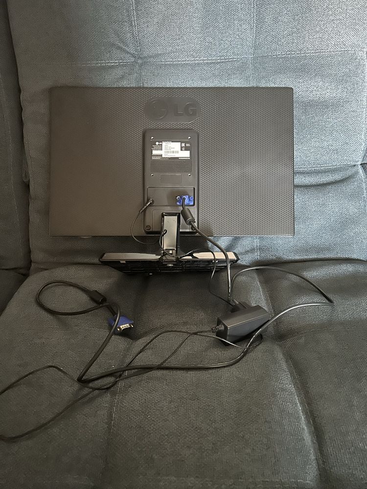 Монітор LG 22M37A-B