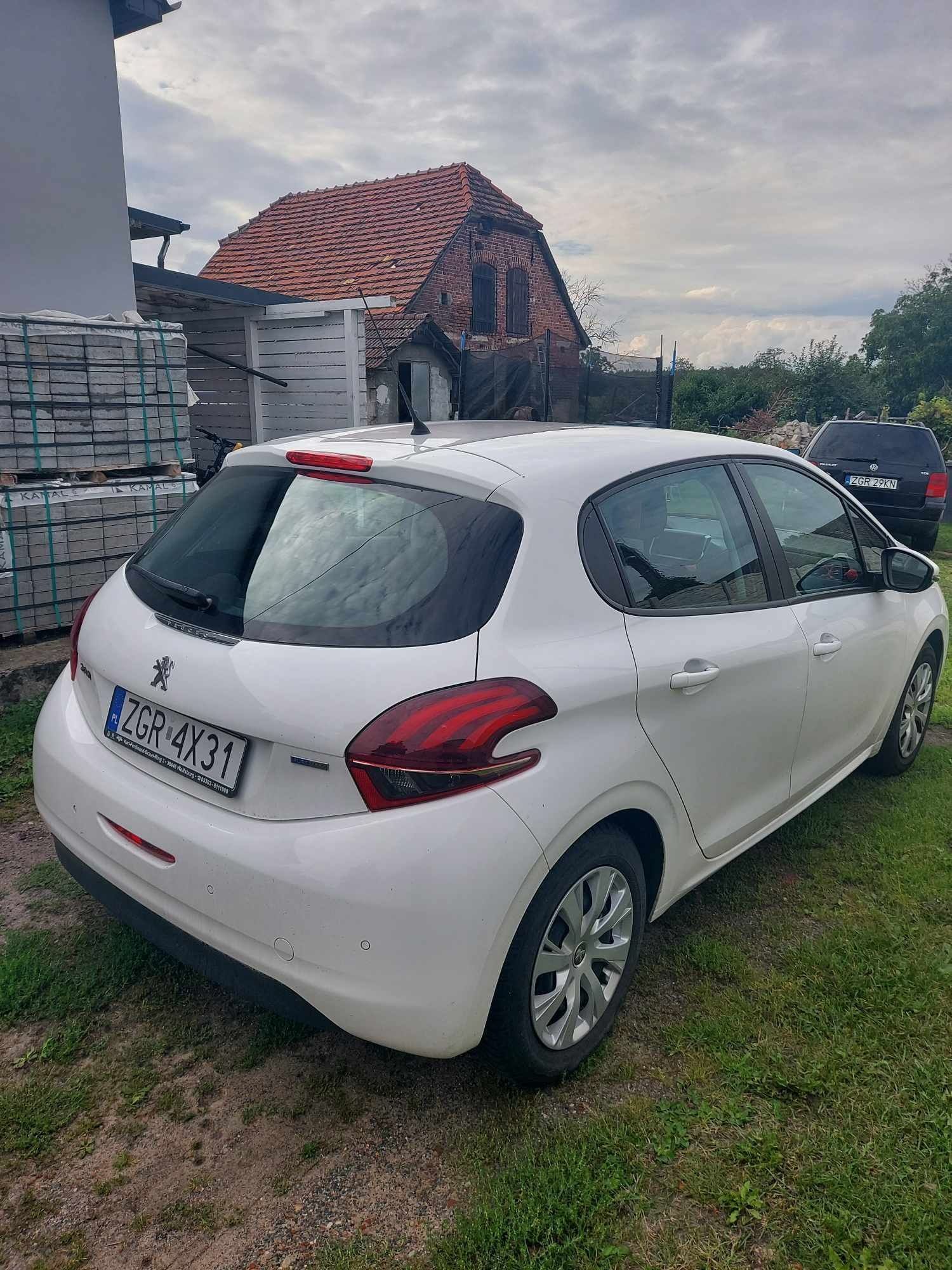 PEUGEOT 208 Lift 1.2 Benzyna, 82km PURE-TECH Euro 6