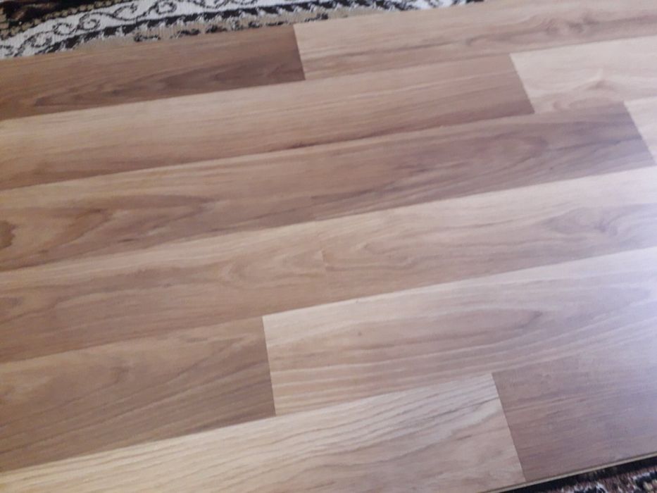 Продам Ламінат Дуб Ламінгтон 32клас 8мм виробник CLASSEN Німеччина 20м