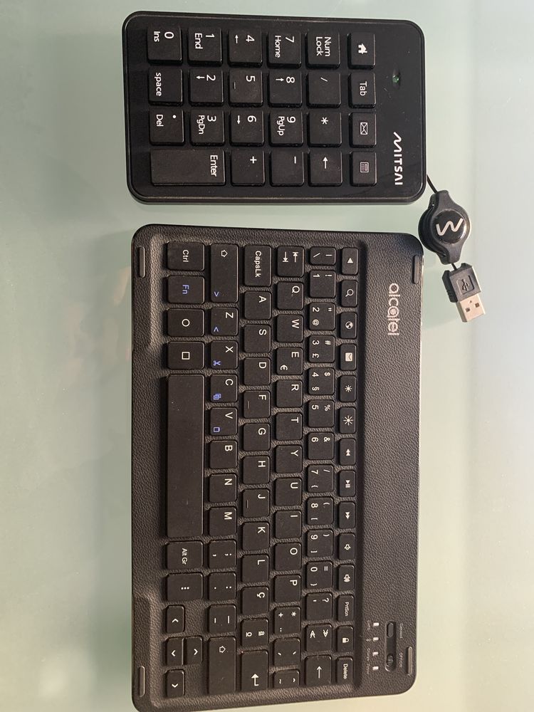 Teclado sem fio e teclado com fio