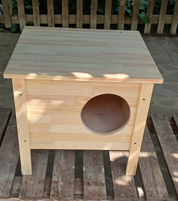 Хатка для кота та невеликої собаки