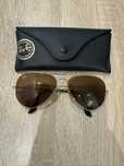 Óculos de Sol Ray-Ban 3025 Dourado.