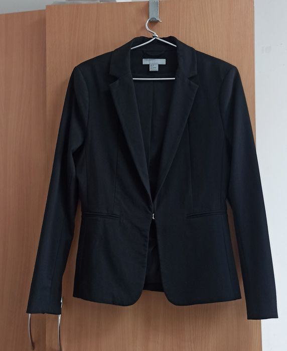 чорний блейзер жіночий