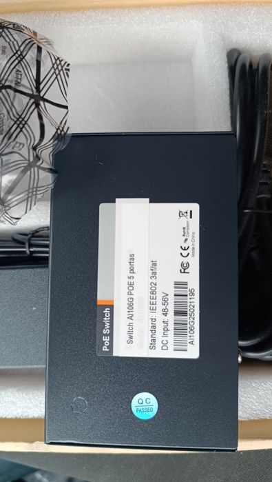 Switch PoE 6P (4 Portas + 2 Uplink)