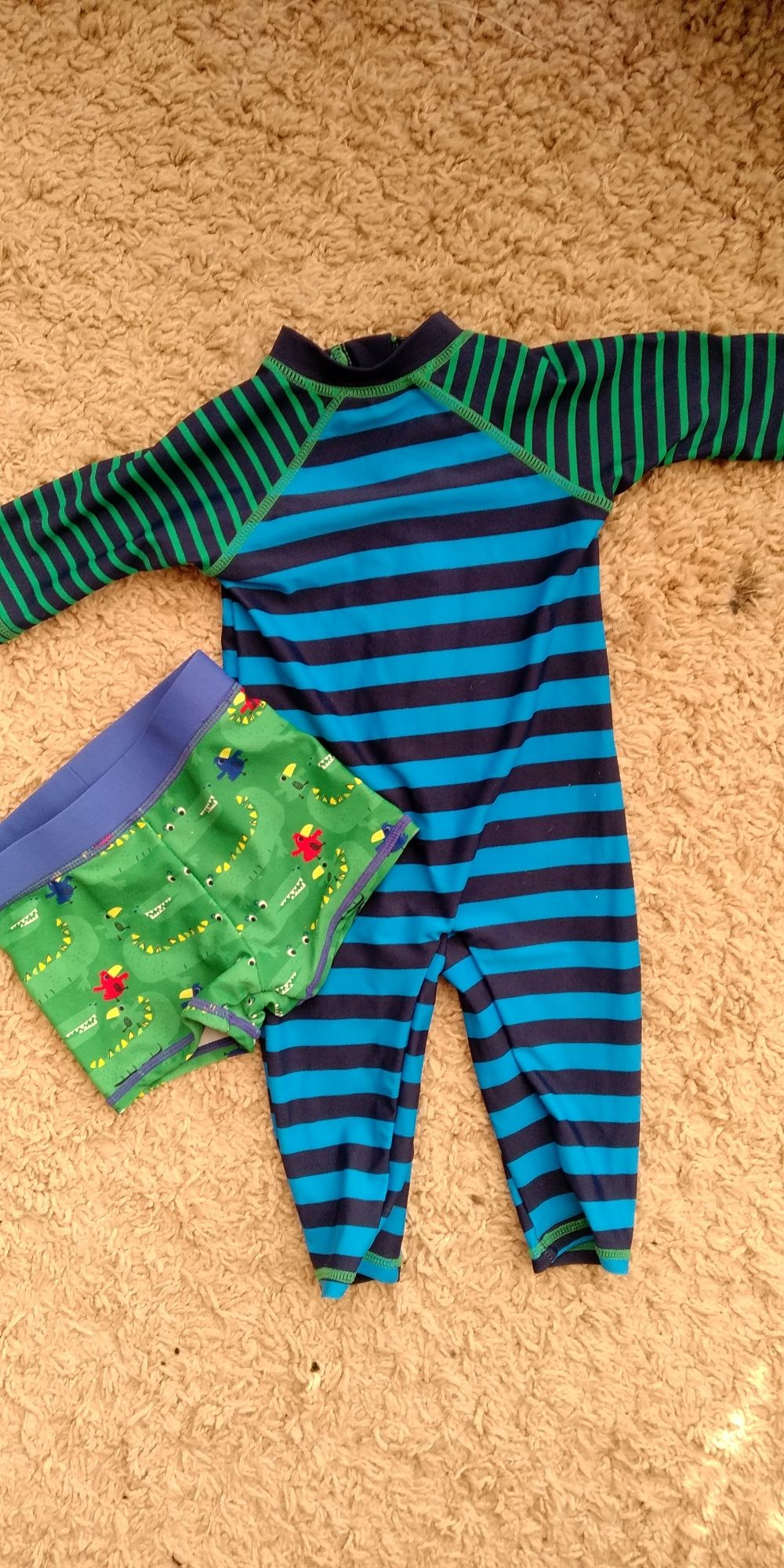 Аквакостюм и плавки-шорты на мальчика 6-9 месяцев