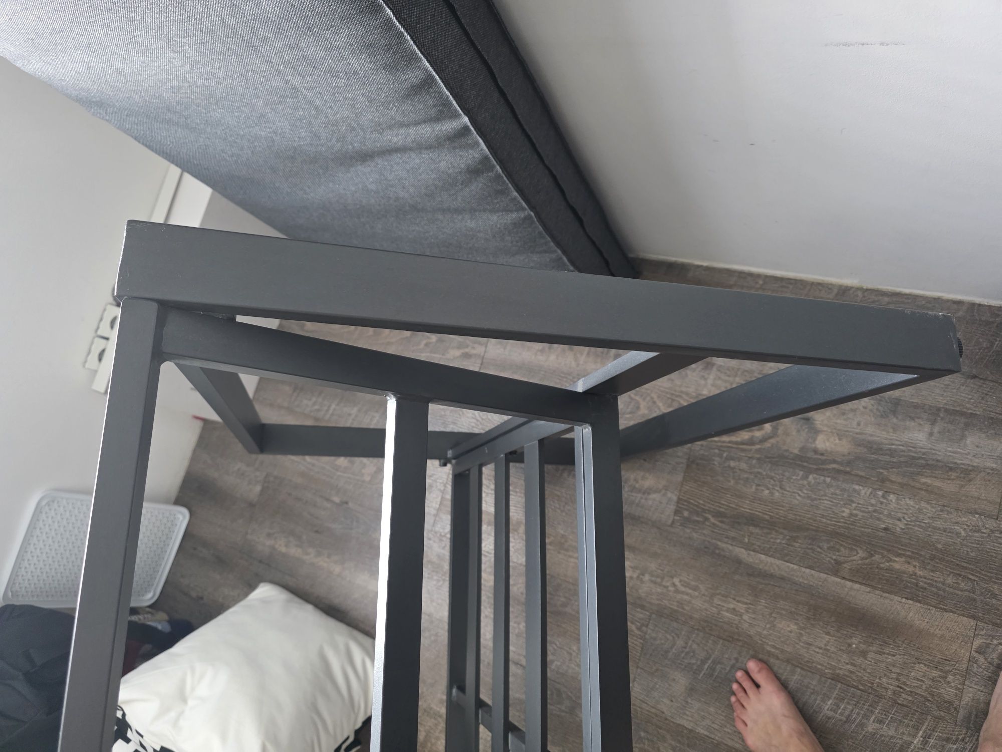 Sofa wypoczynkowy oraz stolik Vonge Jysk