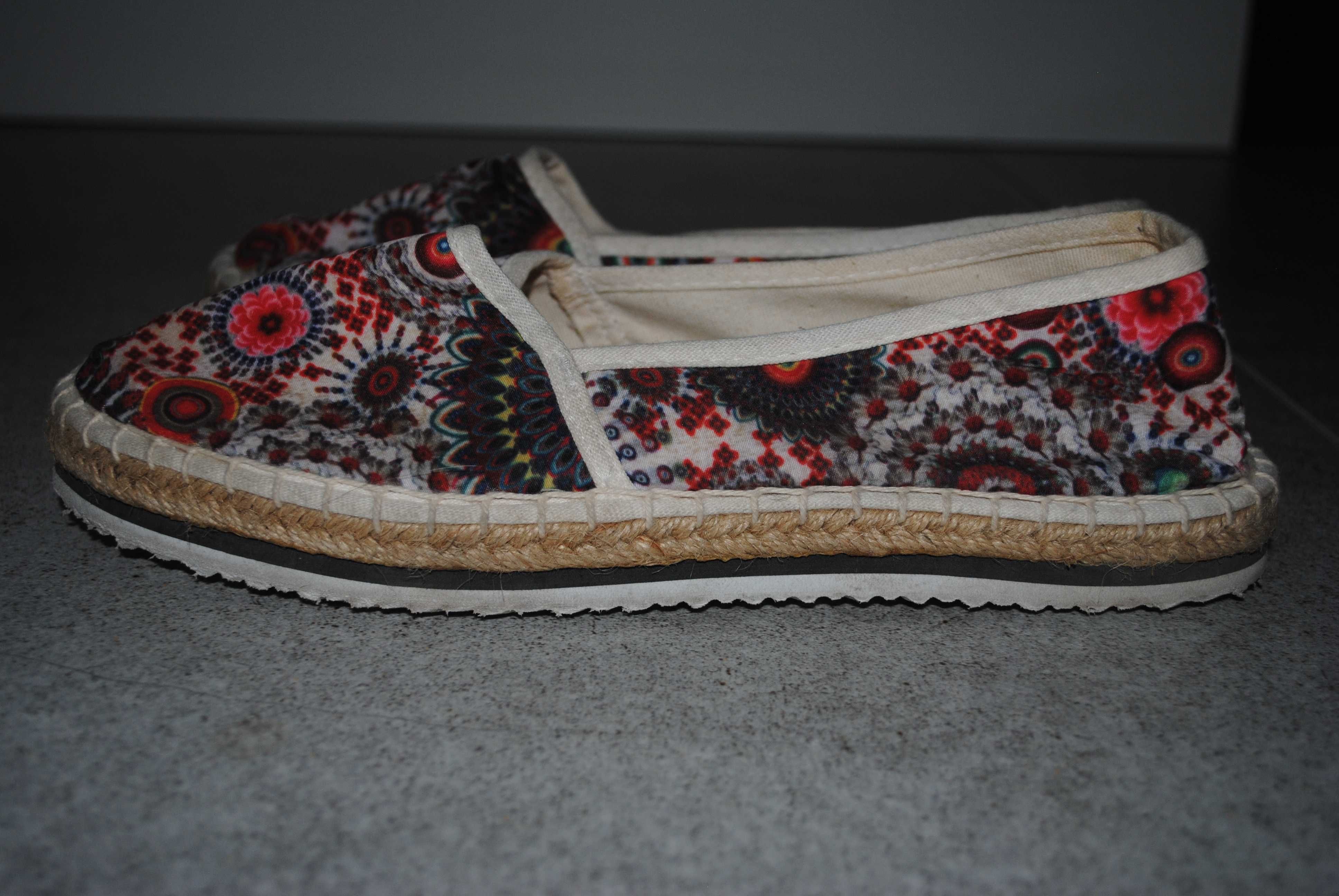 Espadryle mokasyny firmy TAMARIS roz 40 stan BDB