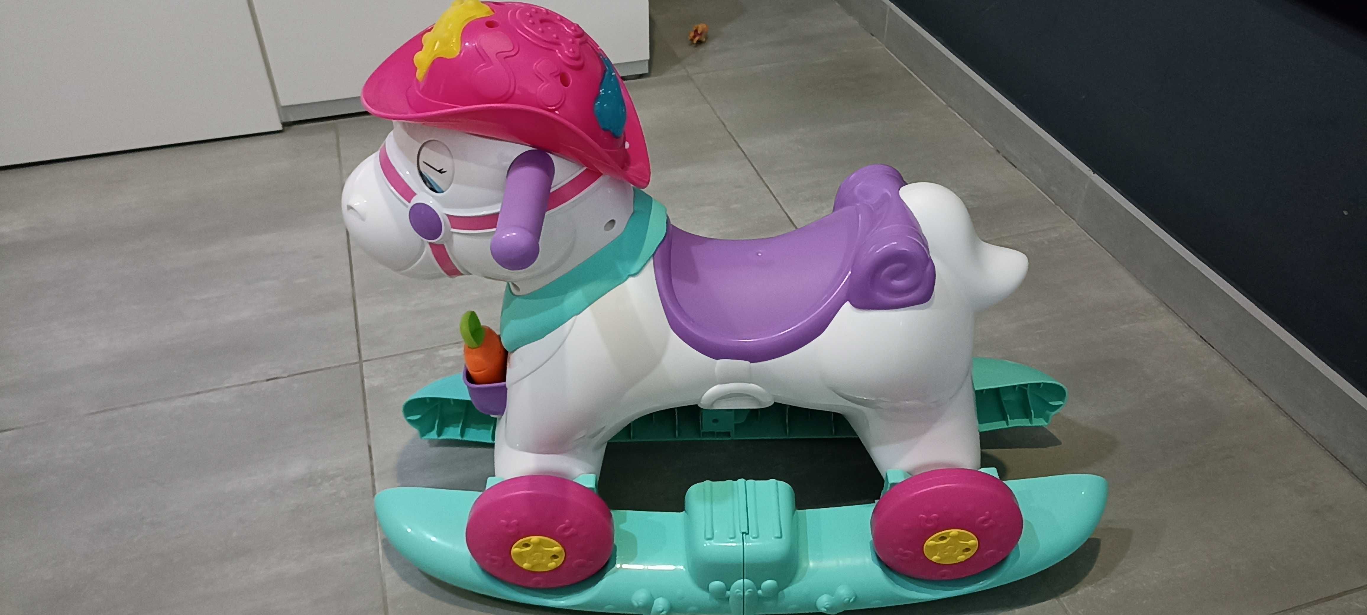 Cavalo chicco rosa