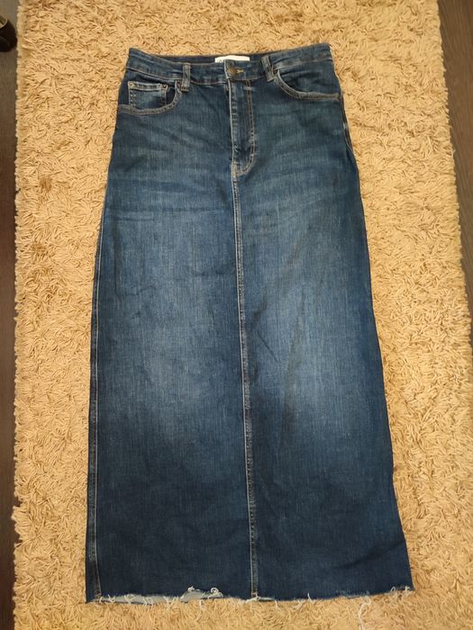 Джинсова спідниця zara. Джынсовая юбка zara. Юбка миди zara