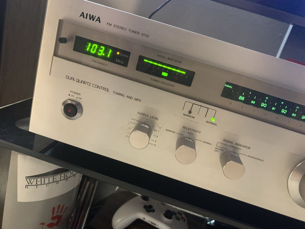 Tuner AIWA AT-9700