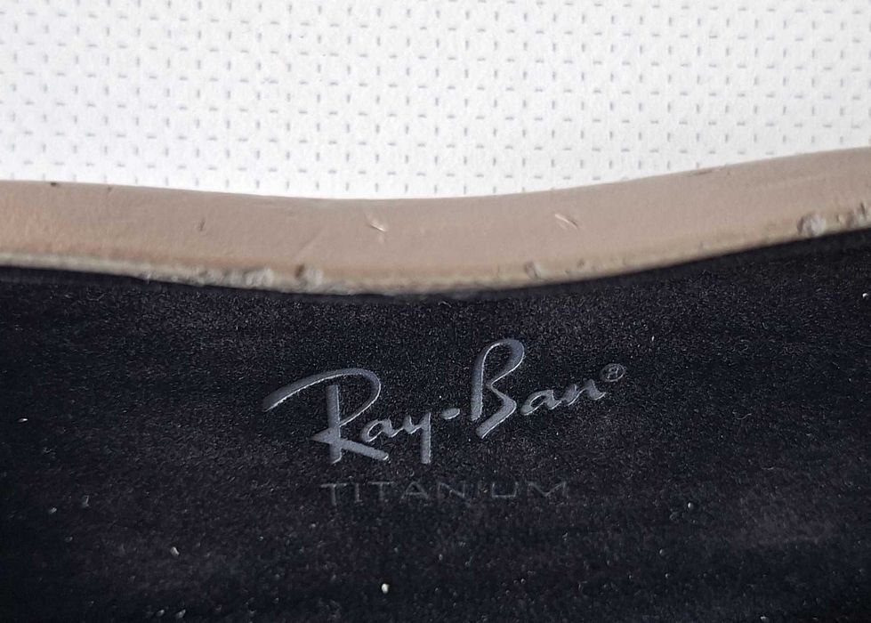 Bolsa / Caixa de óculos - Ray Ban Titanium