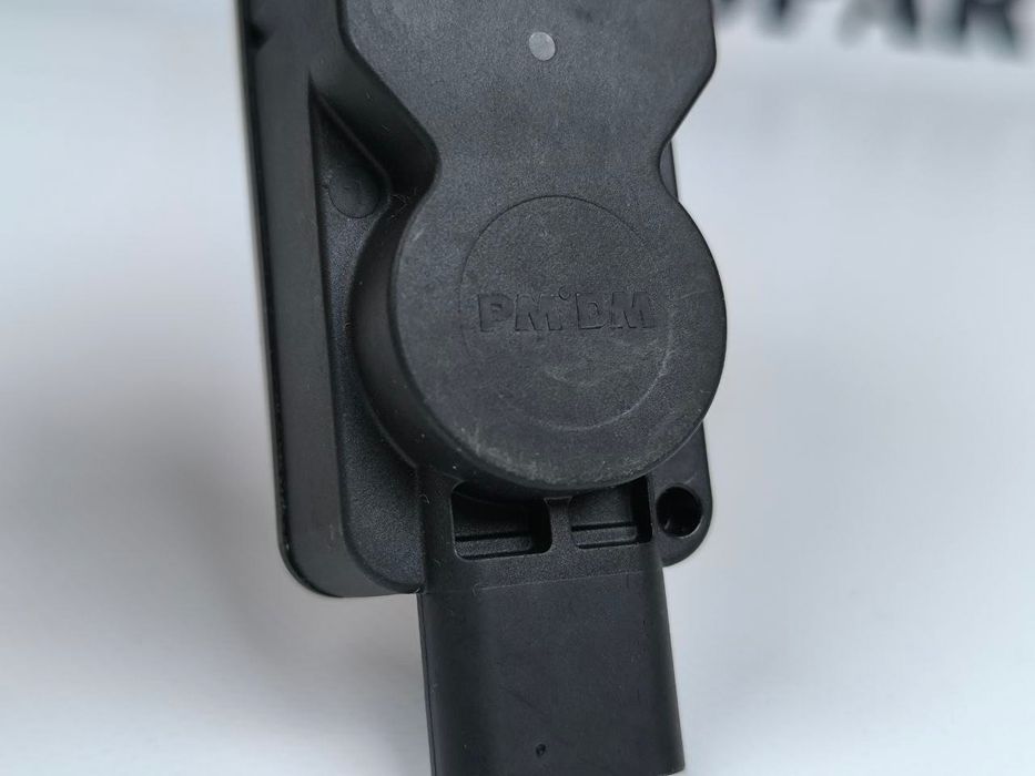 Моторчик люверси (Новий оригінал) Tesla Model 3/Y 1559787-00-B