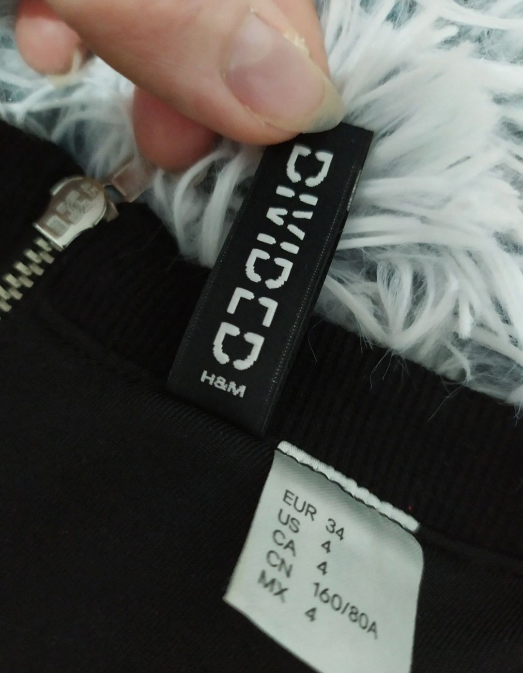 Sukienka T-shirt cekinowa H&M 34 XS