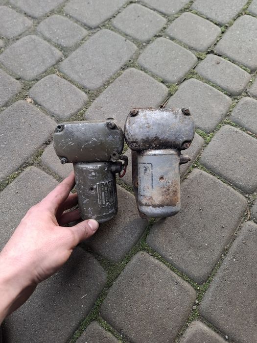 Zabytkowe silniczki do wycieraczek Skoda 1000 mb