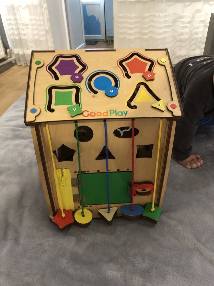 Продам бізі куб від Good Play