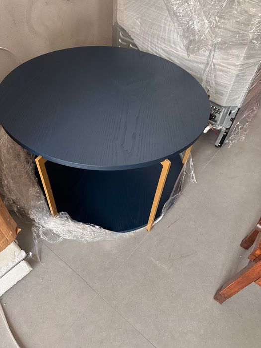 Mesa de centro de sala azul