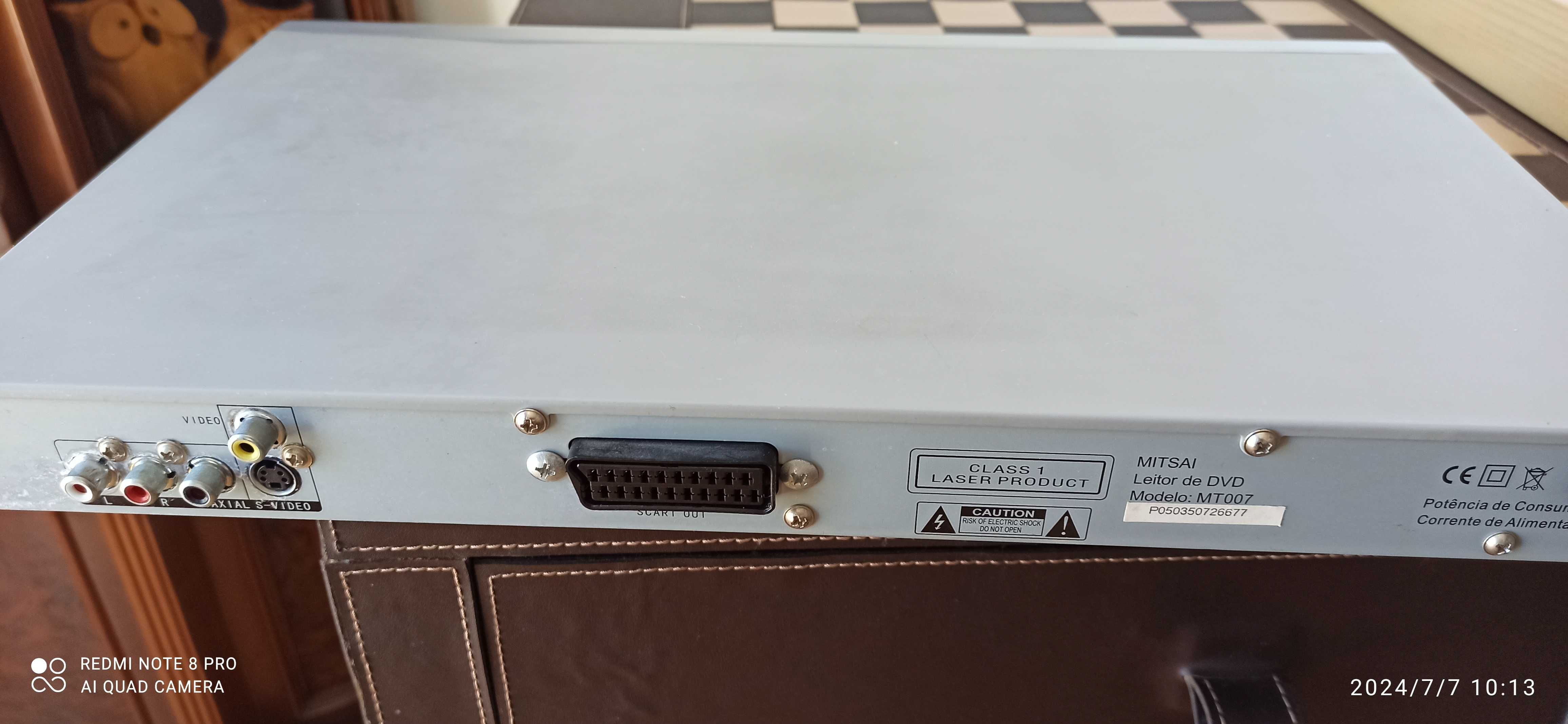 Leitor de DVD, com pouco uso, vende-se