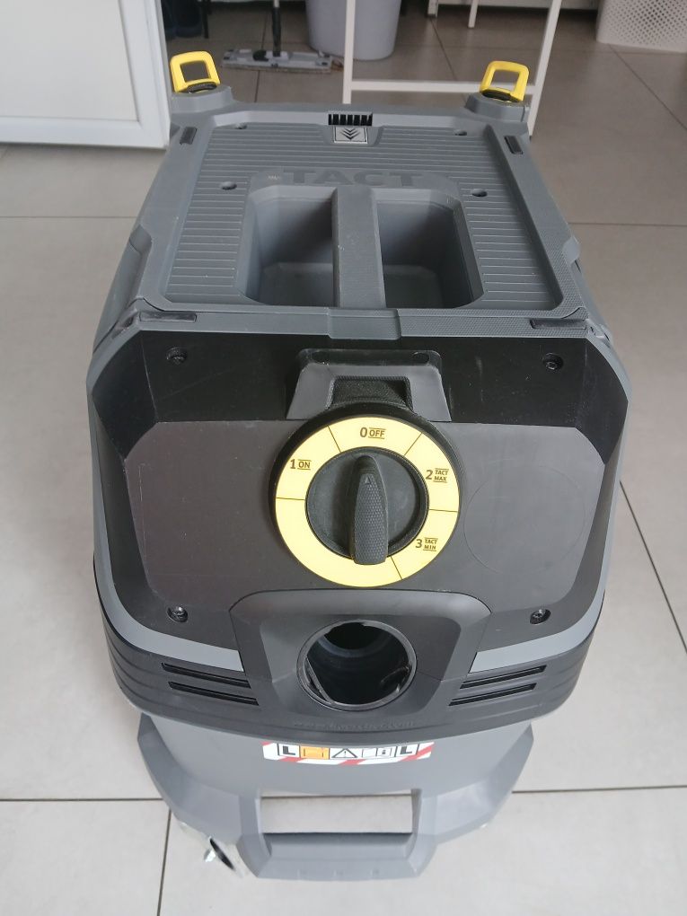 Пилосос KARCHER NT 30/1 TACT