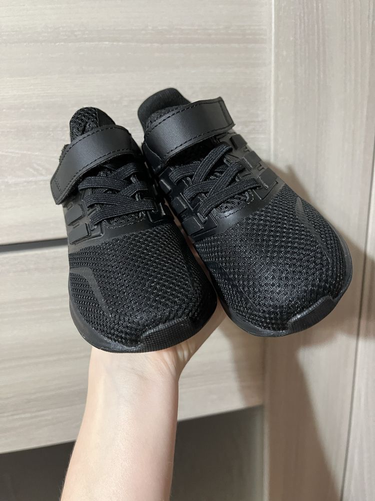 Кросівки Adidas,розмір 25