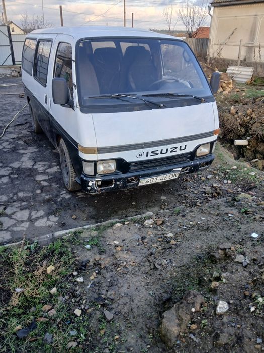 Продам бус исузу миди