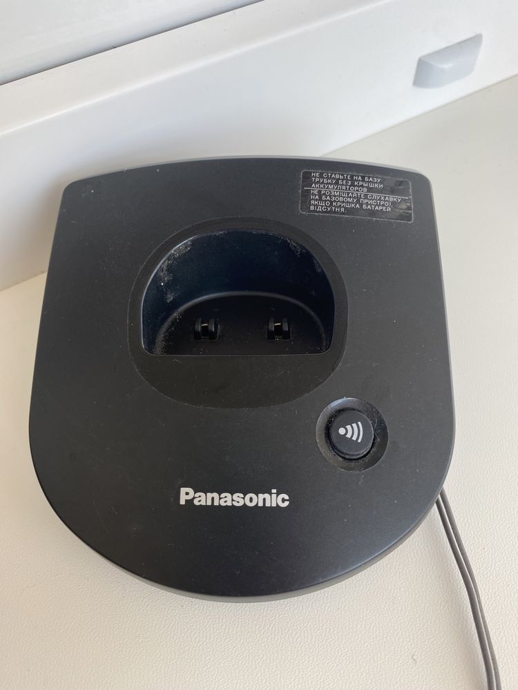 Радіотелефони Philips та Panasonic
