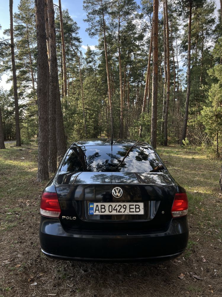 Volkswagen_Polo sedan