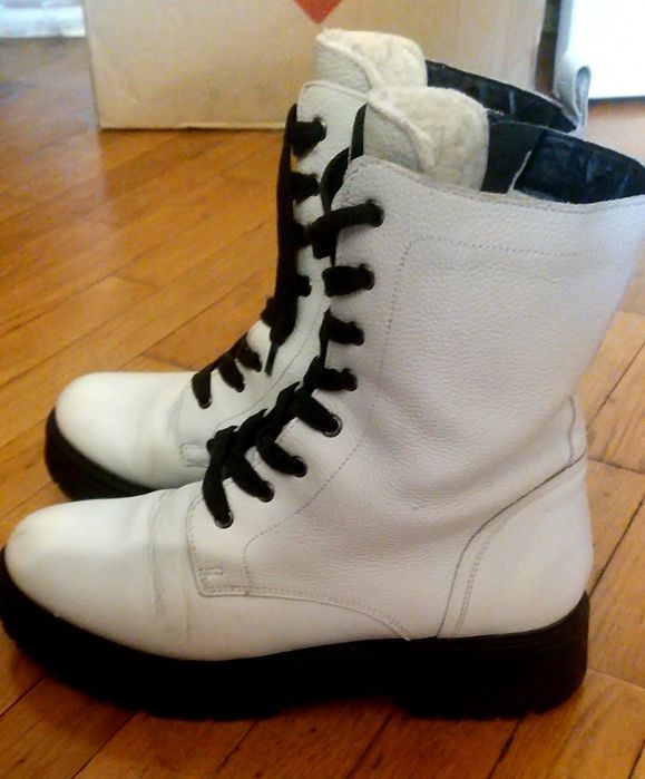 Ботинки кожаные женские