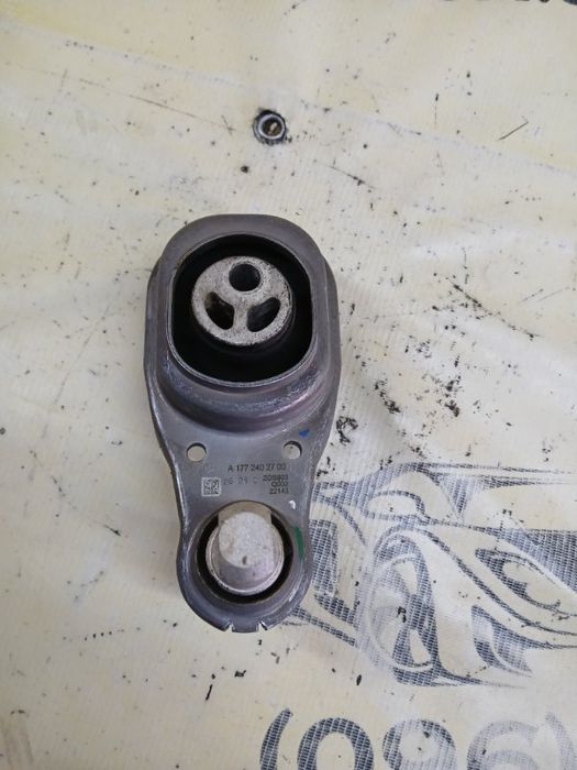 Кронштейн двигателя Mercedes-Benz GLB 2022