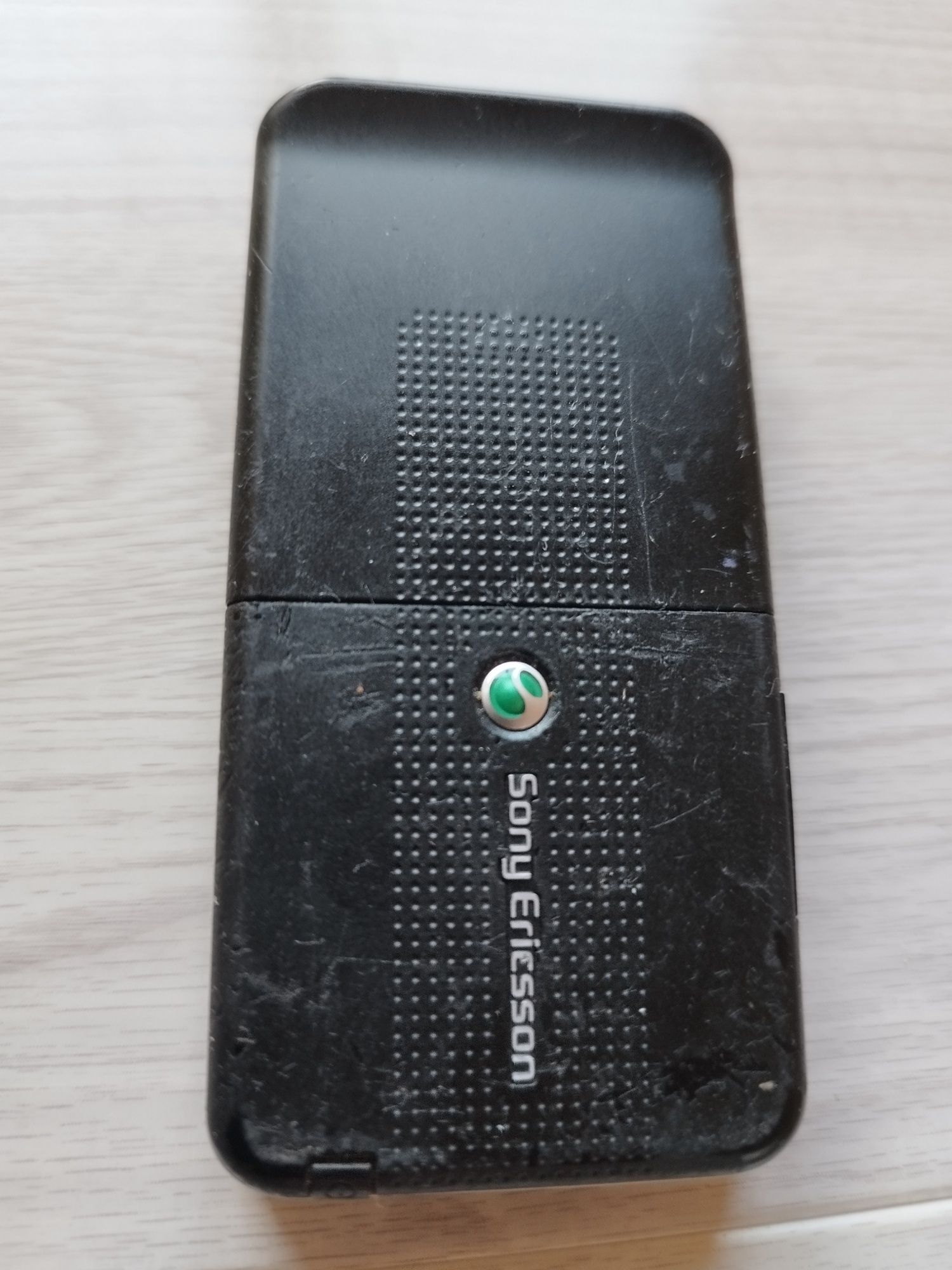 Продам  Sony Ericsson s500i