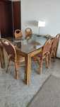 Conjunto de mesa e cadeiras em bambu